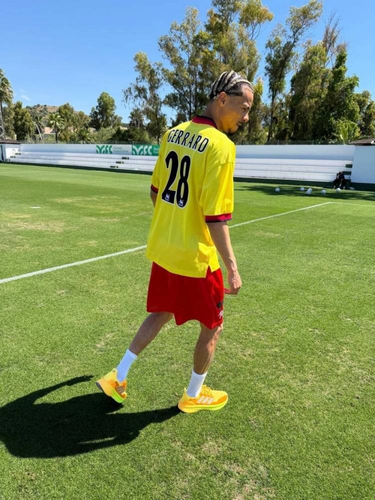 皇冠足球平台申请_埃基蒂克:迫不及待想赢得奖杯;杰拉德大概是利物浦头号传奇吧皇冠足球平台申请?