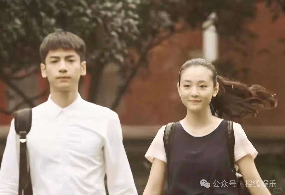 皇冠信用开号_离婚三年又被拍到亲密逛超市皇冠信用开号，他俩这是纯带娃还是真复合了？