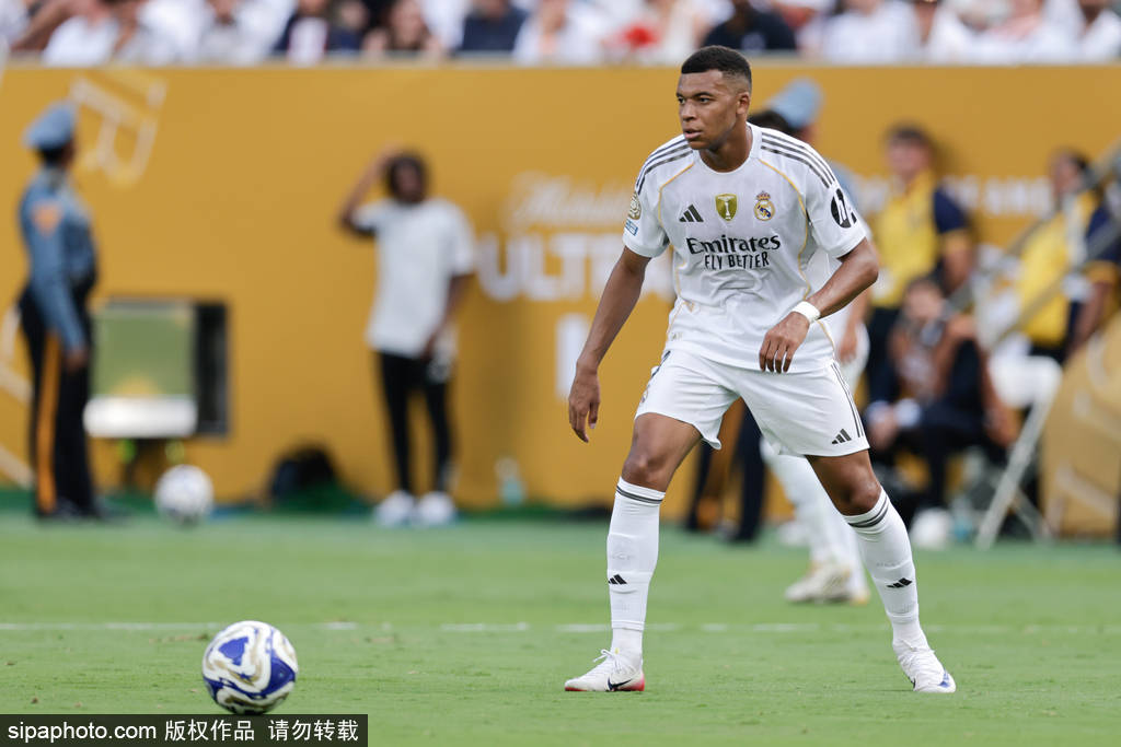 皇冠信用网网址
_皇马4-1逆转莱加内斯皇冠信用网网址
!哈维·阿隆索首秀尽显战术大师风范