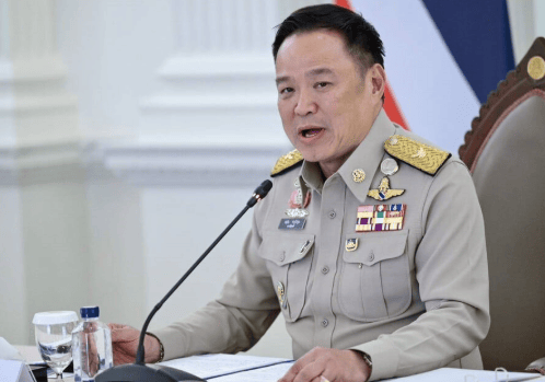 皇冠信用盘代理登1_解放军严正发声皇冠信用盘代理登1，24小时内泰柬接到王毅电话，中方提出两个严肃要求