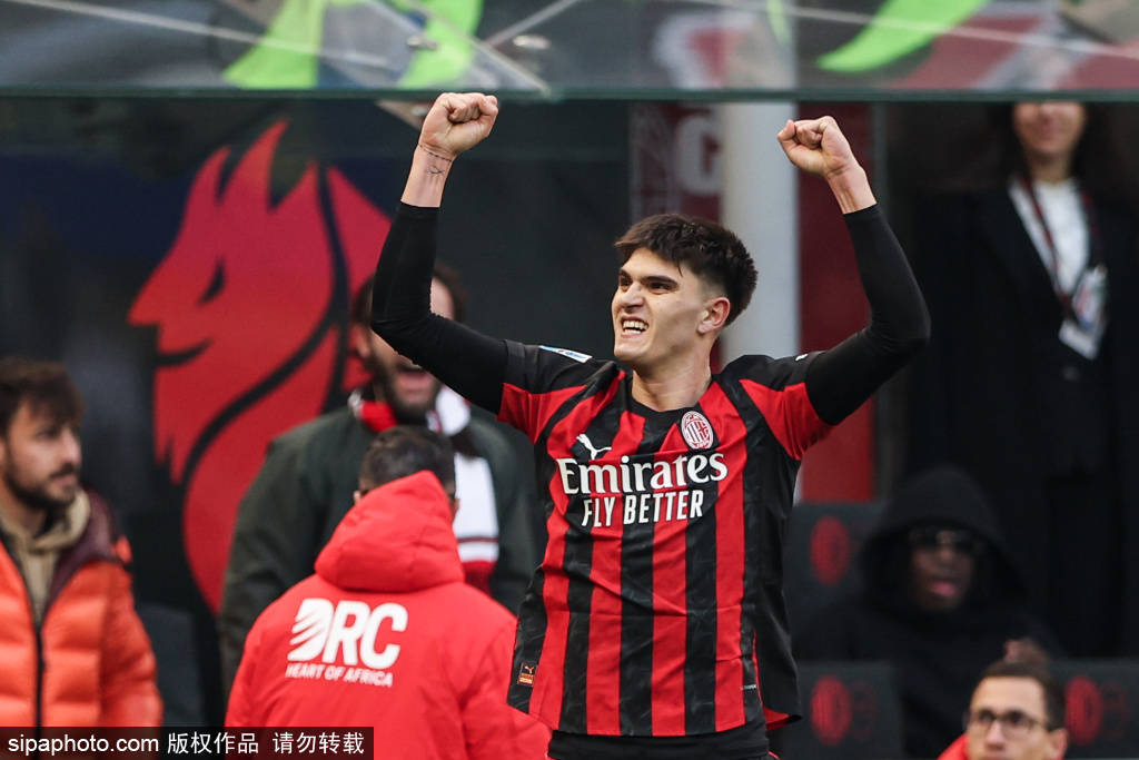 皇冠信用网代理流程
_各取所需?费内巴切3500万欧求恩昆库皇冠信用网代理流程
,米兰暗示引进什克里尼亚尔