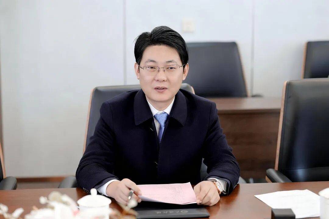 皇冠登3代理申请_江西九江市修水县委副书记、县长刘婕带队赴武汉天源集团考察交流