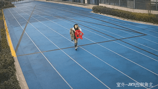 皇冠信用网注册
_杭州小学女生躲在厕所偷偷哭皇冠信用网注册
,医生建议休学!没想到2个月来,她一节课没落下!“原来除了爸爸妈妈,还有那么多人爱我”