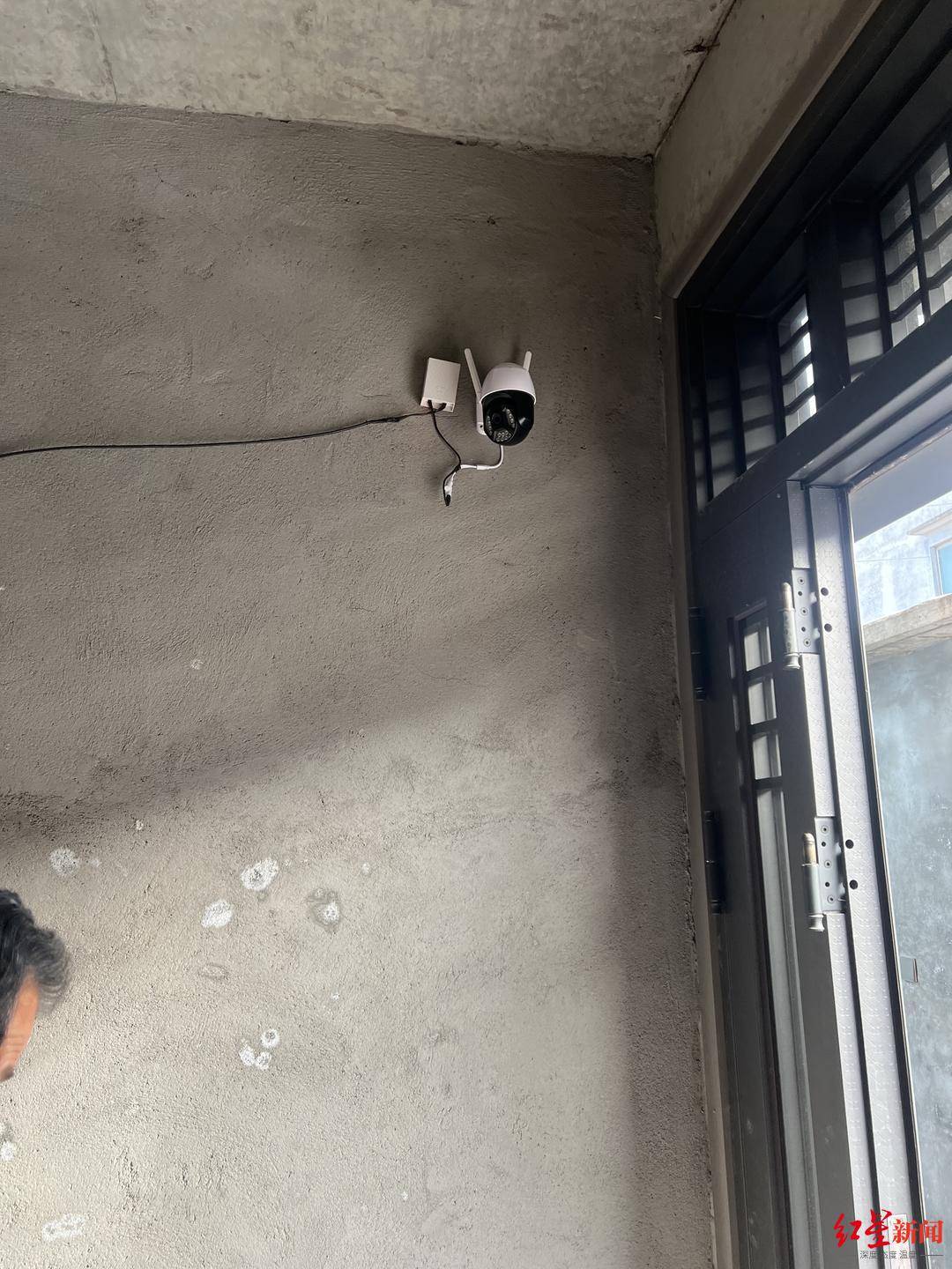 皇冠信用网如何代理_被困家中三天的独居农村聋哑老人皇冠信用网如何代理,和她背后的照护难题丨在场