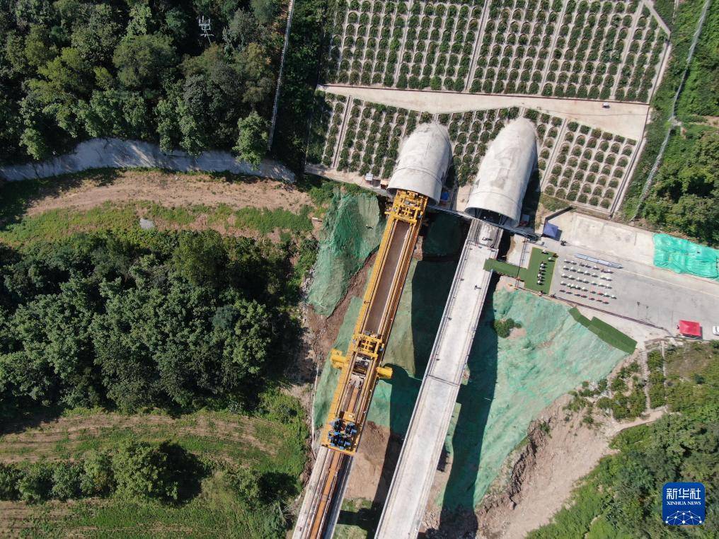 皇冠信用網正网_西康高铁全线完成桥梁架设